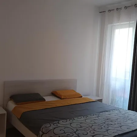 Analea - Two Bedroom Apartment *